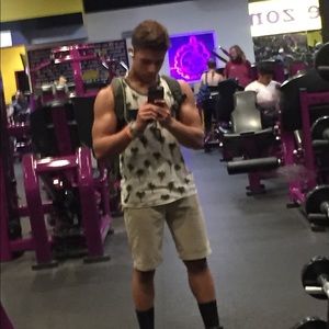 Meet your Posher, Joey